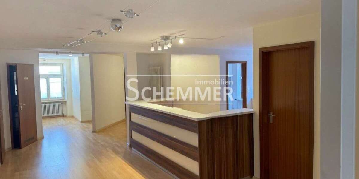 Büro in Waldkirch 1.390 € 151 m² zimmer