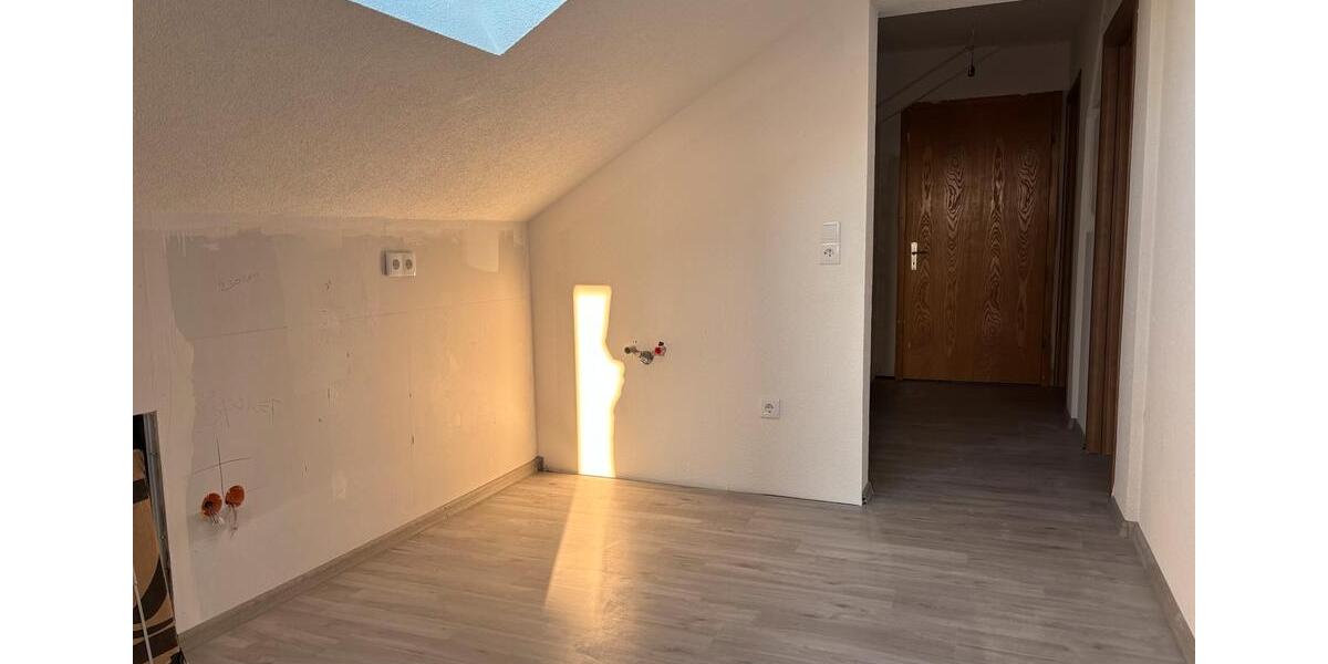 Dachgeschoßwohnung Aalen Attenhofen - 3 Zimmer, 75 m&sup2;, 850&euro; | Angebot:25844622