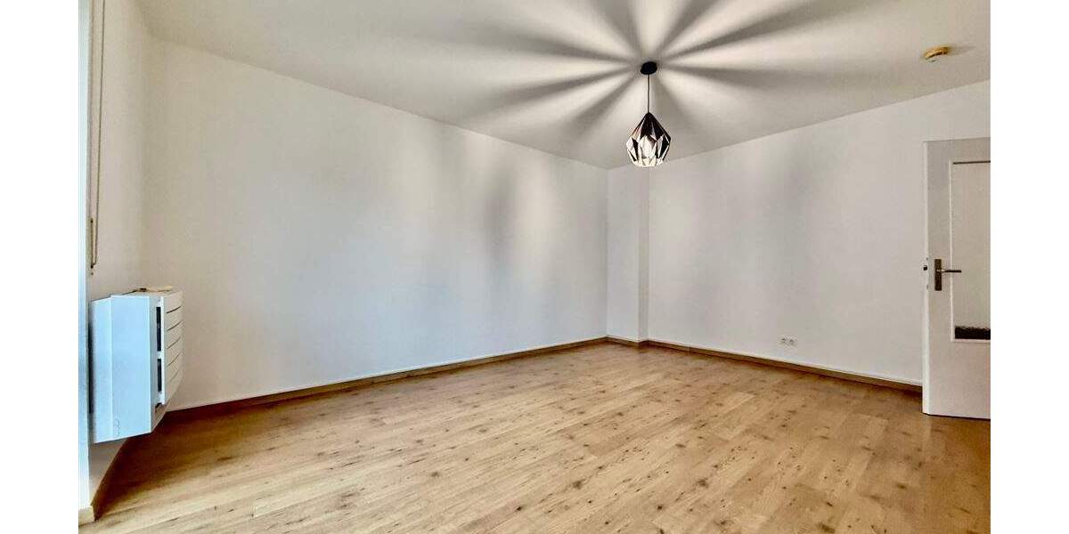 Spitzen 1 Zimmerwohnung mit Sonnenbalkon und EBK mit innenstadtnaher Lage - Frei 1 zimmer