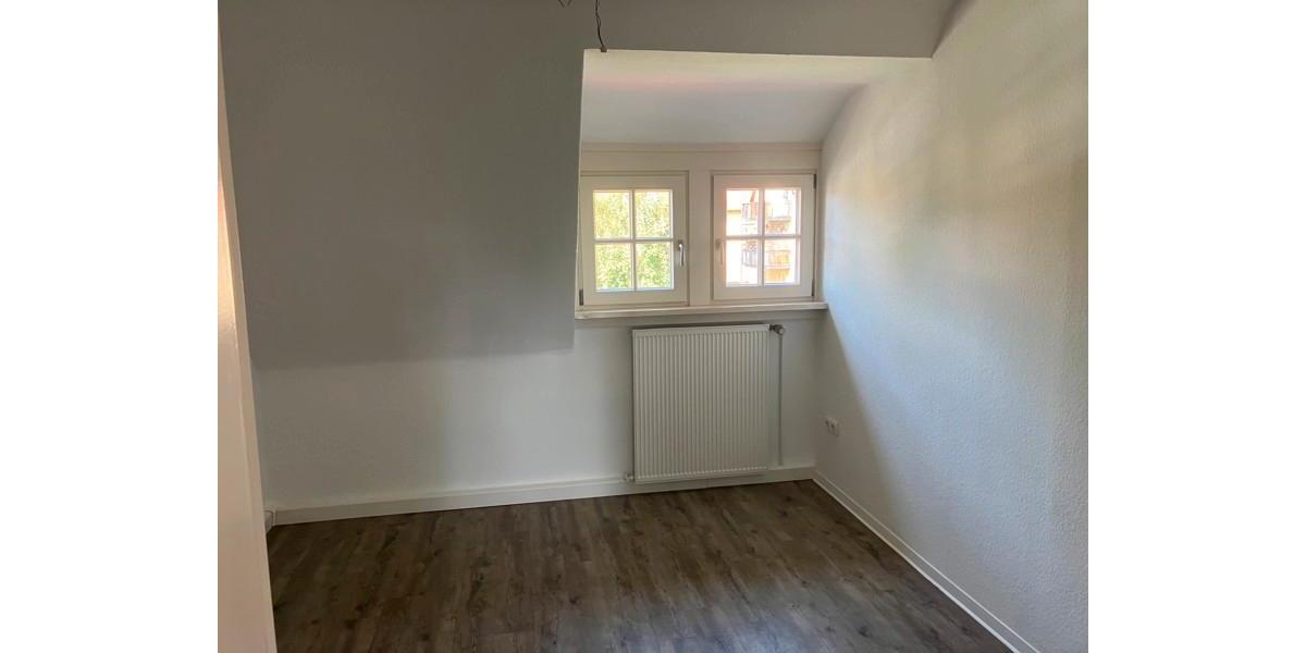 Dachgeschoßwohnung Kassel Harleshausen - 3 Zimmer, 54 m&sup2;, 509&euro; | Angebot:24383085