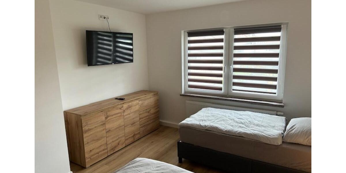 Wohnen auf Zeit Unterwellenborn - 4 Zimmer, 120 m&sup2;, 25&euro; | Angebot:19608078