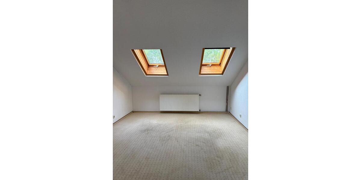 Dachgeschoßwohnung Eisenach - 4 Zimmer, 138 m&sup2;, 970&euro; | Angebot:21987915