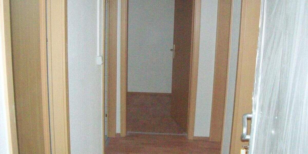 Etagenwohnung Landsberg Hohenthurm - 2 Zimmer, 46 m&sup2;, 322&euro; | Angebot:26486322