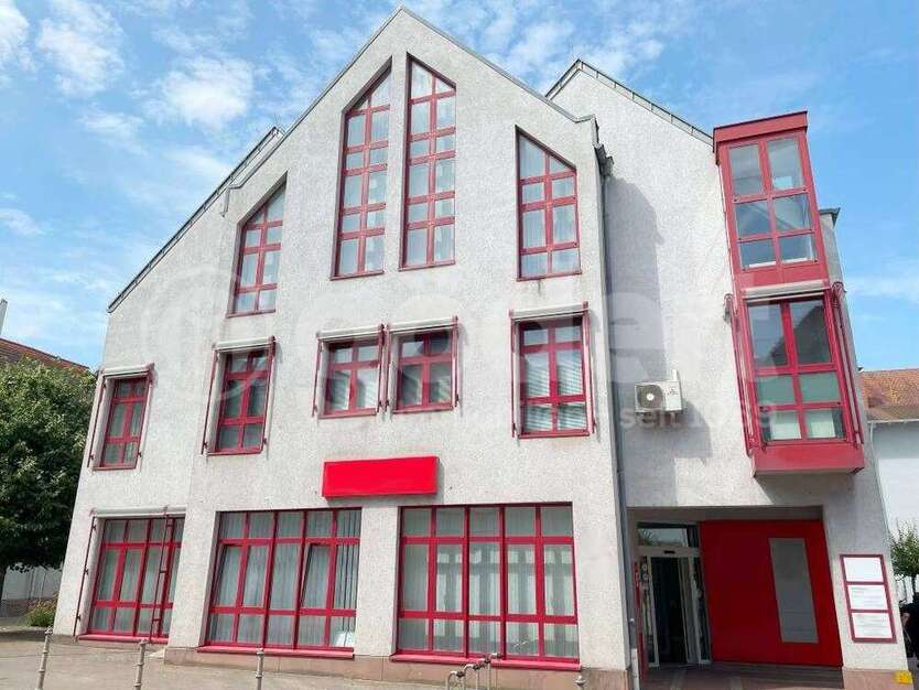 Büro in Sulzbach am Main 2.015 € 182 m²