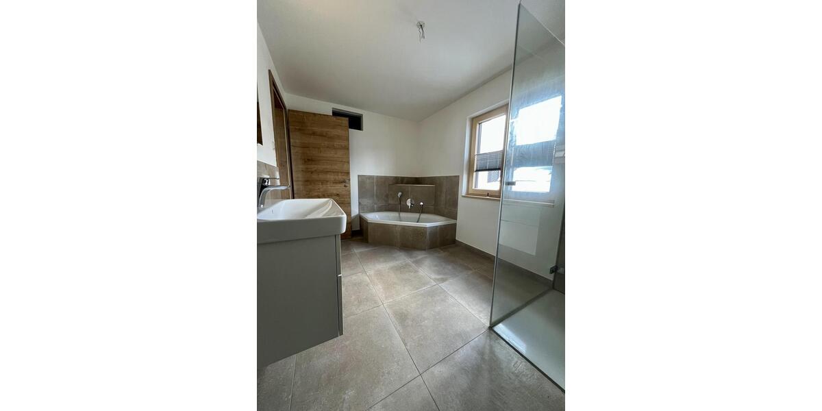 Mehrfamilienhaus, Wohnhaus Markt Indersdorf - 4 Zimmer, 117 m&sup2;, 1.998&euro; | Angebot:25999638