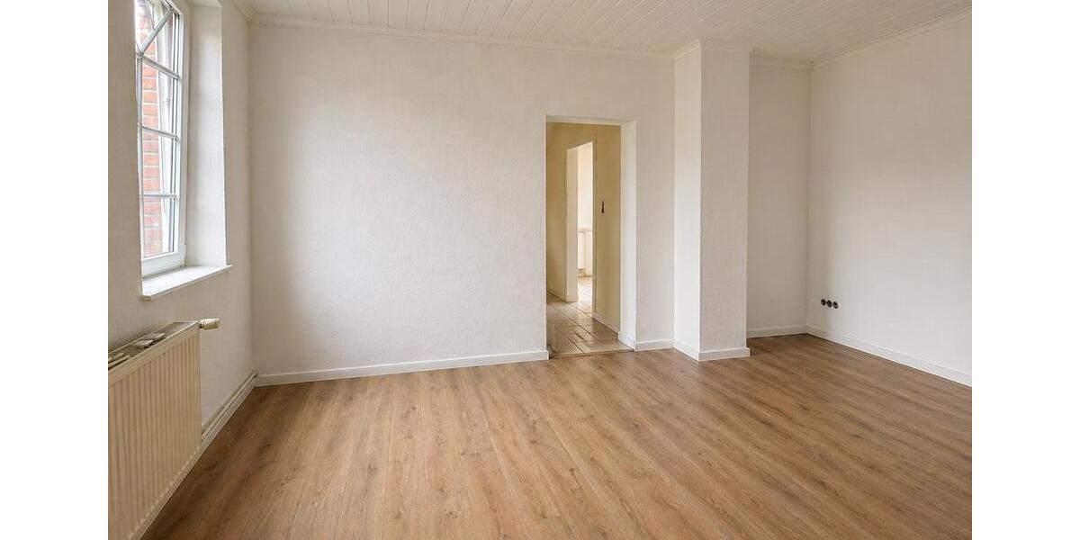 Etagenwohnung Haßbergen - 5 Zimmer, 135 m&sup2;, 1.050&euro; | Angebot:26354113