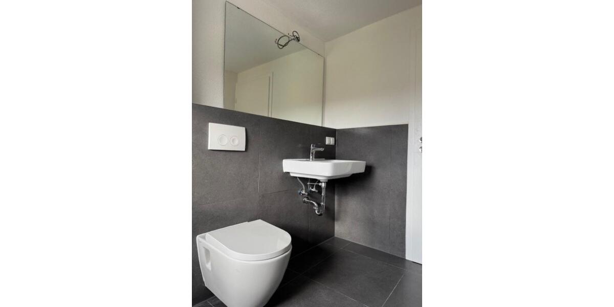 Dachgeschoßwohnung Karlsruhe Neureut - 4 Zimmer, 70 m&sup2;, 1.300&euro; | Angebot:23693533