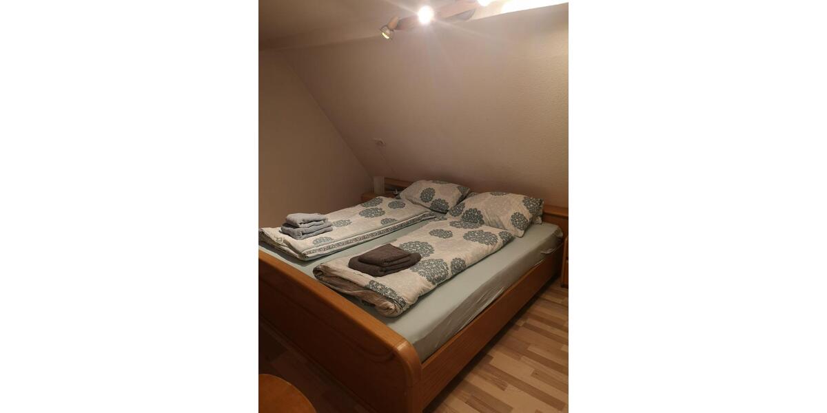 Wohnen auf Zeit Steinheim an der Murr - 6 Zimmer, 175 m&sup2;, 80&euro; | Angebot:21449135