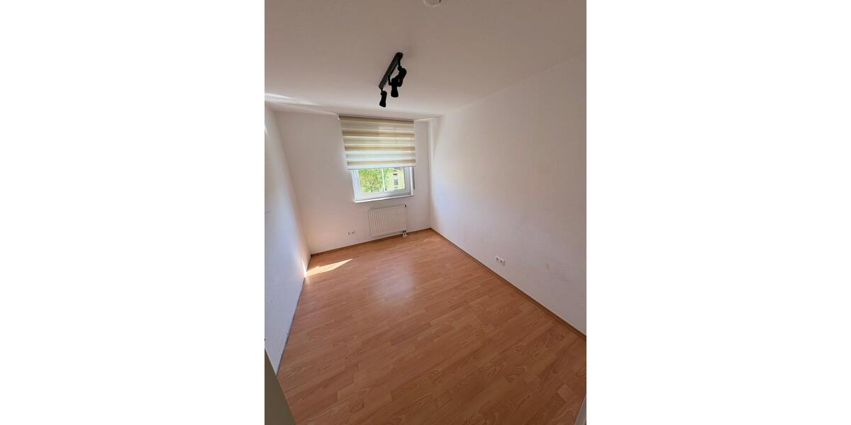 Etagenwohnung Butzbach - 3 Zimmer, 80 m&sup2;, 950&euro; | Angebot:26459859