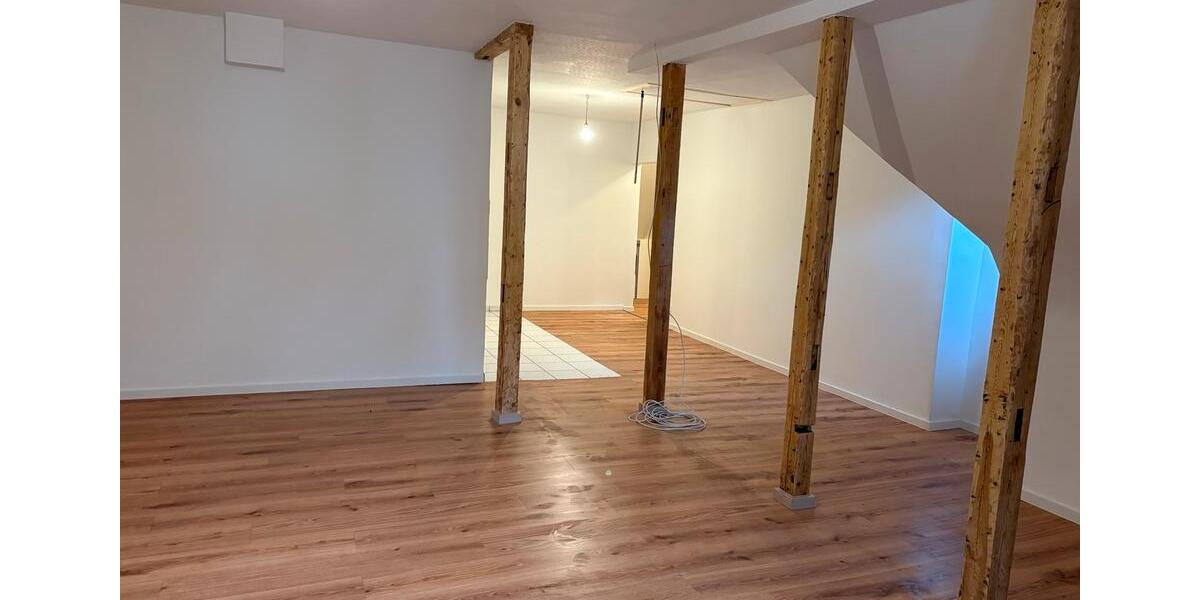 Dachgeschoßwohnung Bad Blankenburg - 3 Zimmer, 92 m&sup2;, 720&euro; | Angebot:26227096