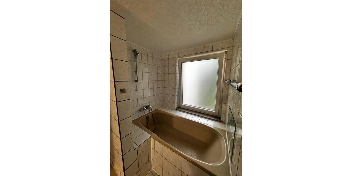 Etagenwohnung Bünde - 5 Zimmer, 163 m&sup2;, 1.000&euro; | Angebot:24687505