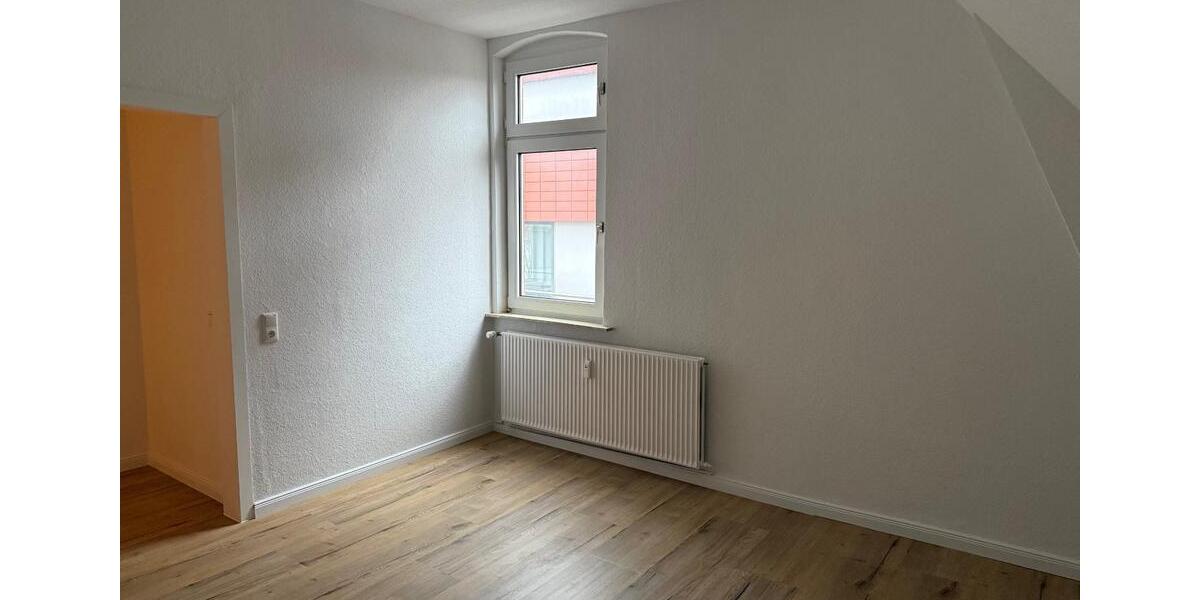 Dachgeschoßwohnung Nienburg (Weser) - 1 Zimmer, 20 m&sup2;, 400&euro; | Angebot:25569983