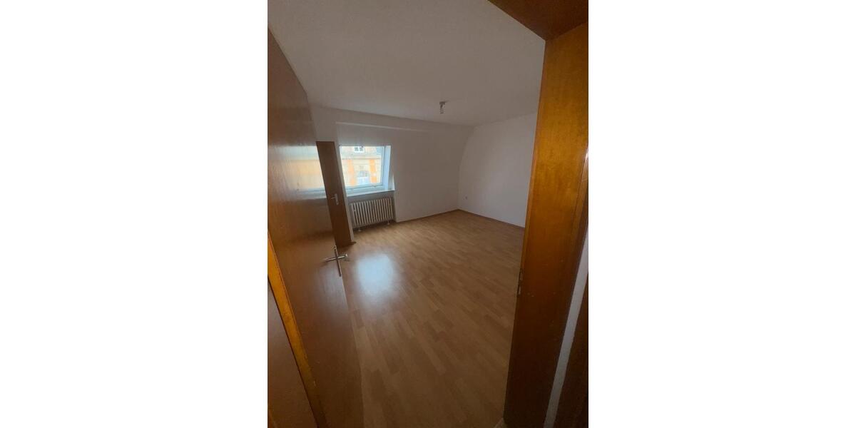 Etagenwohnung Fritzlar - 3 Zimmer, 95 m&sup2;, 890&euro; | Angebot:26612027
