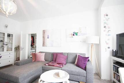 Stilvolle 2-Zimmer Wohnung mit Einbauküche und funktionalem Grundriss