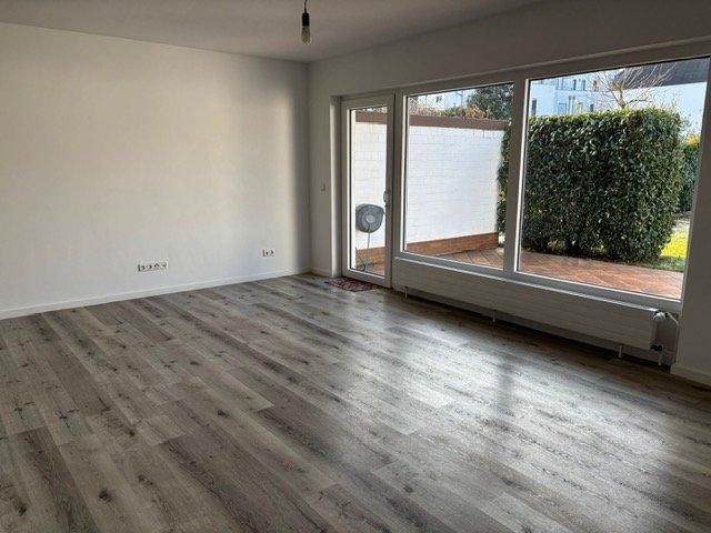 Reihenhaus Frankfurt am Main Bonames - 4.5 Zimmer, 138 m&sup2;, 2.000&euro; | Angebot:26418789