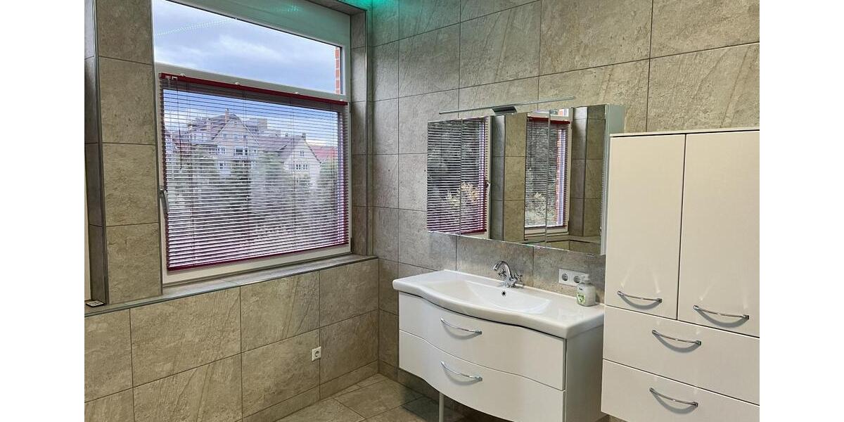 Wohnen auf Zeit Backnang - 3 Zimmer, 180 m&sup2;, 2.770&euro; | Angebot:26210791