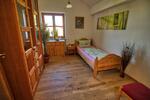 Wohnen auf Zeit Mamming - 8 Zimmer, 20 m&sup2;, 400&euro; | Angebot:26153464