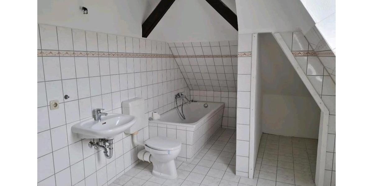 Dachgeschoßwohnung Quedlinburg - 2 Zimmer, 41 m&sup2;, 456&euro; | Angebot:26576545