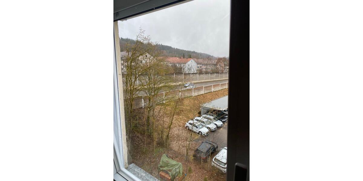 Dachgeschoßwohnung Tuttlingen - 4 Zimmer, 80 m&sup2;, 750&euro; | Angebot:25174474