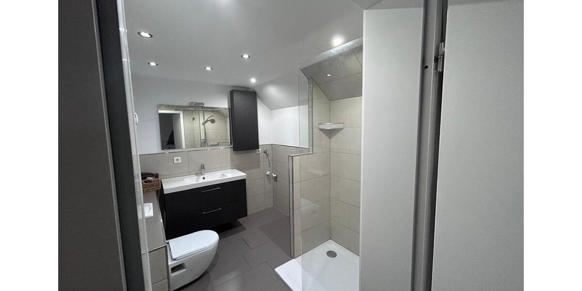 Dachgeschoßwohnung Hilchenbach - 2.5 Zimmer, 75 m&sup2;, 900&euro; | Angebot:26546154