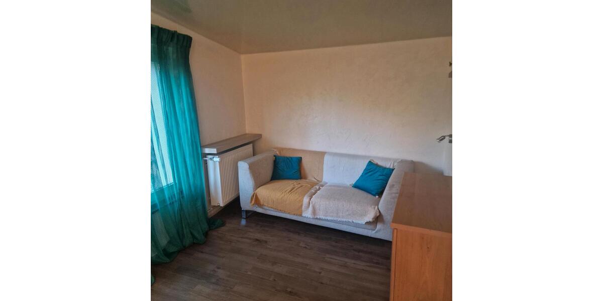 Etagenwohnung Zossen - 2 Zimmer, 30 m&sup2;, 25&euro; | Angebot:25405748