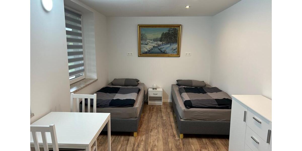 Wohnen auf Zeit Unterwellenborn - 3 Zimmer, 96 m&sup2;, 25&euro; | Angebot:21353198