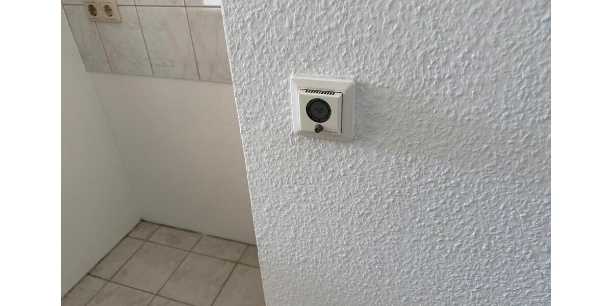 Etagenwohnung Greiz - 2 Zimmer, 60 m&sup2;, 318&euro; | Angebot:26070755