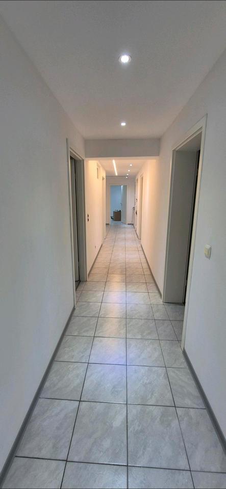 DHH. Einfamilienhaus 4-Zkb.