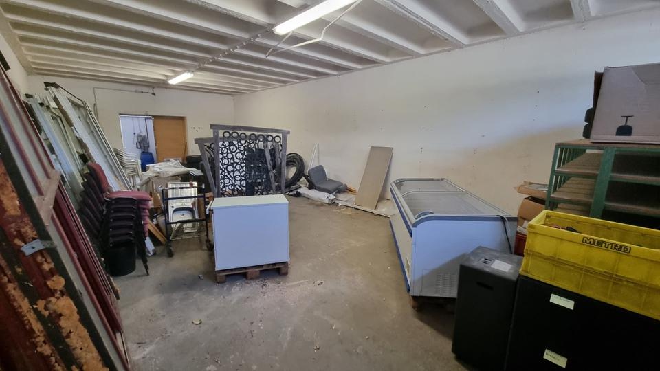 Lager- und Produktionsraum zimmer