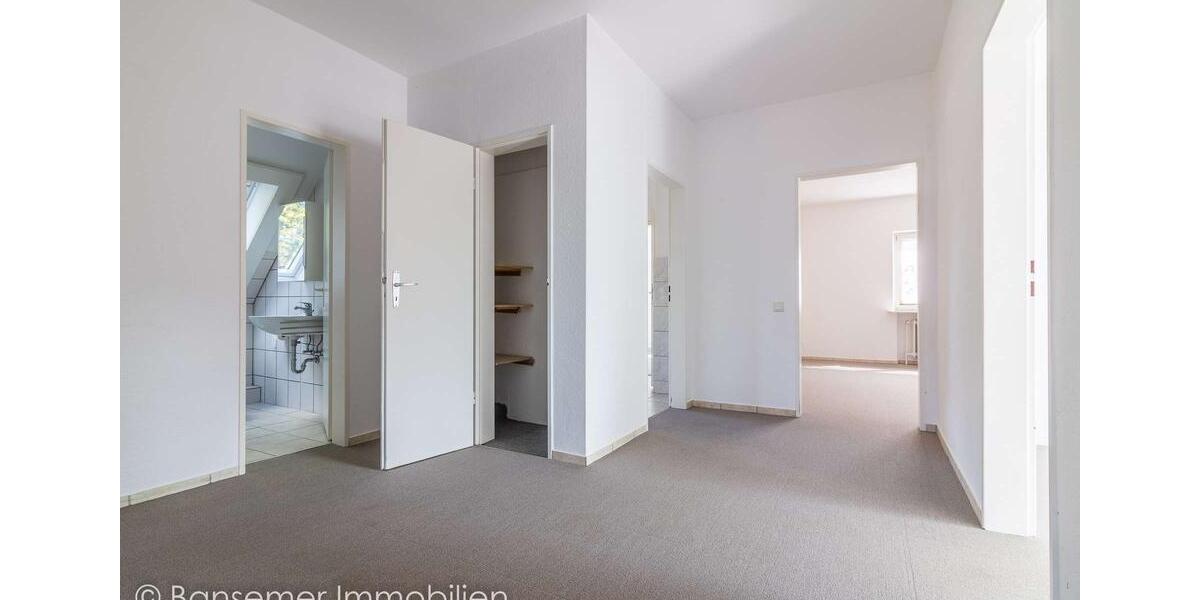 Dachgeschoßwohnung Dollern - 4 Zimmer, 98 m&sup2;, 735&euro; | Angebot:23049589