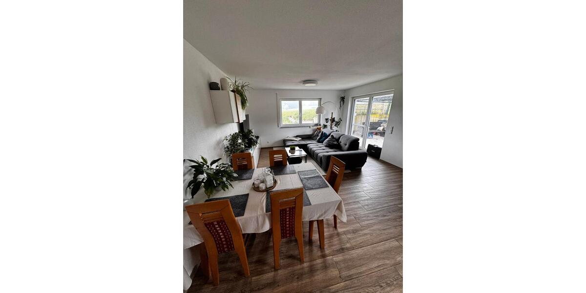 Erdgeschoßwohnung Attenweiler - 3.5 Zimmer, 125 m&sup2;, 1.400&euro; | Angebot:26380292