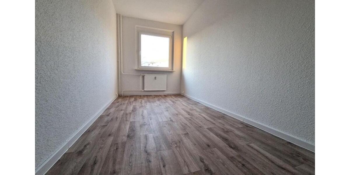 Etagenwohnung Prenzlau - 4 Zimmer, 75 m&sup2;, 448&euro; | Angebot:25654518