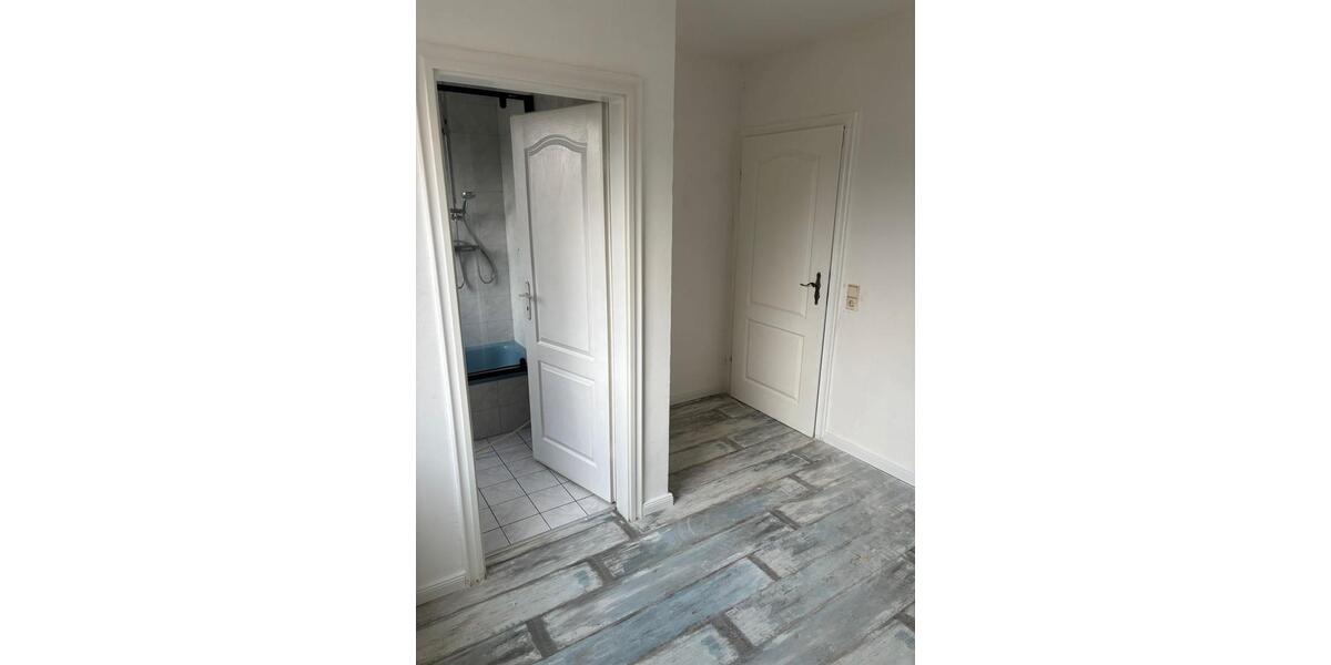 Erdgeschoßwohnung Plön - 4 Zimmer, 110 m&sup2;, 1.100&euro; | Angebot:25940784