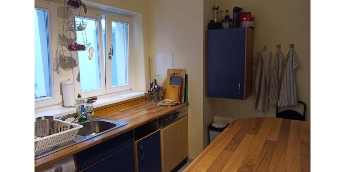 Frisch renovierte 2-Zimmer-Dachgeschosswohnung in Zentrumslage 2 zimmer