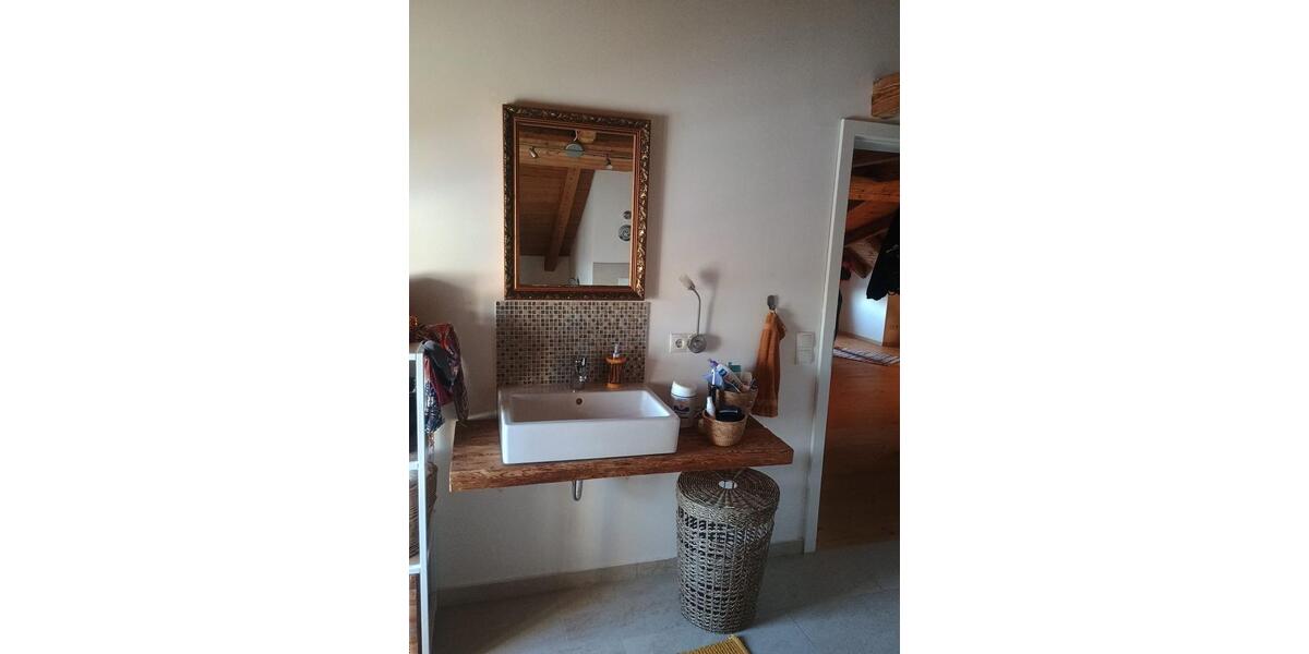 Geschmackvolle Dachgeschosswohnung - Ortszentrum Hutthurm 2 zimmer