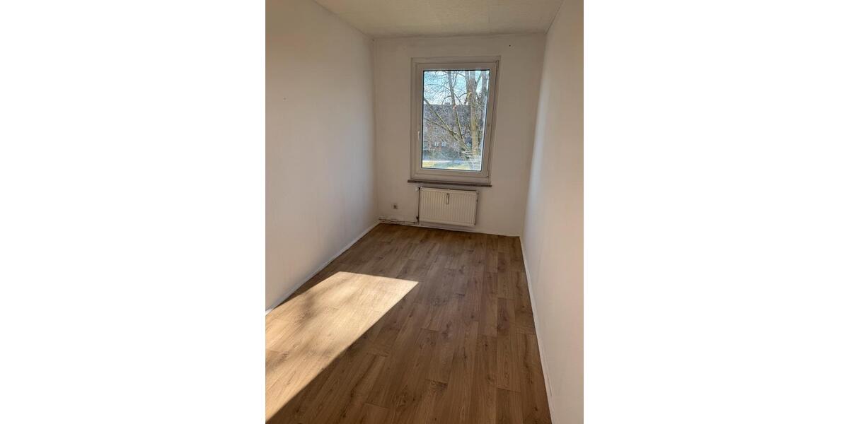Etagenwohnung Klötze - 3 Zimmer, 61 m&sup2;, 310&euro; | Angebot:26057503