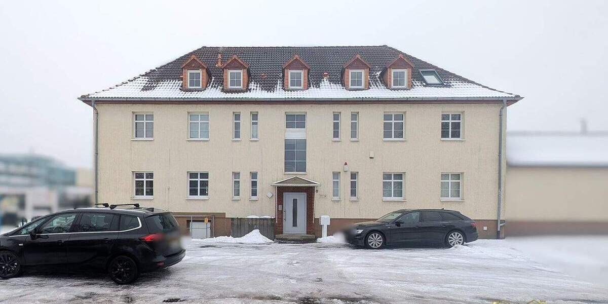 Gewerbeobjekt Bitterfeld-Wolfen Bitterfeld - 4 Zimmer, 75 m&sup2;, 630&euro; | Angebot:25748404