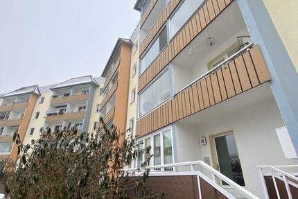 Wohnung Magdeburg Neustädter Feld - 3 Zimmer, 56 m&sup2;, 330&euro; | Angebot:25228063