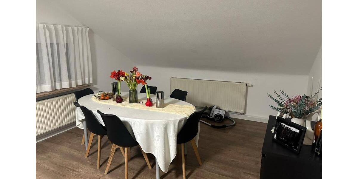 Dachgeschoßwohnung Eislingen (Fils) - 3 Zimmer, 84 m&sup2;, 1.050&euro; | Angebot:24719602