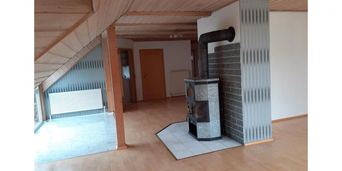 Dachgeschoßwohnung Parsberg - 4.5 Zimmer, 115 m&sup2;, 1.000&euro; | Angebot:26611693