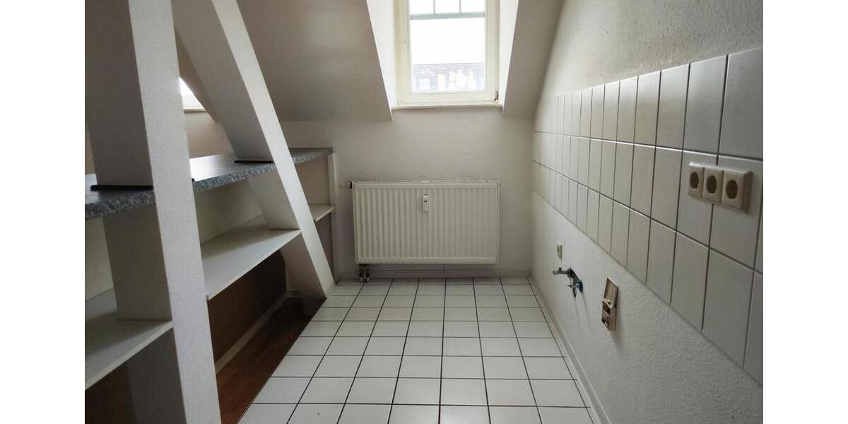 Dachgeschoßwohnung Chemnitz Kapellenberg - 1 Zimmer, 42 m&sup2;, 280&euro; | Angebot:26693676