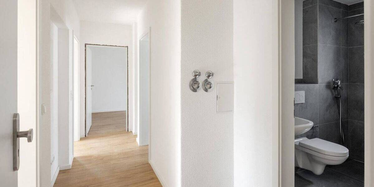 Etagenwohnung Hof Innenstadt - 3 Zimmer, 76 m&sup2;, 945&euro; | Angebot:26368856