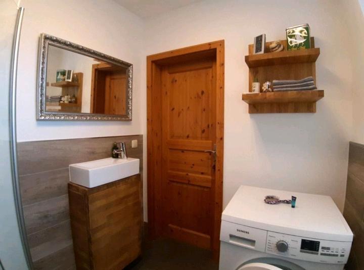 Einfamilienhaus Heide - 4.5 Zimmer, 95 m&sup2;, 1.250&euro; | Angebot:24690658