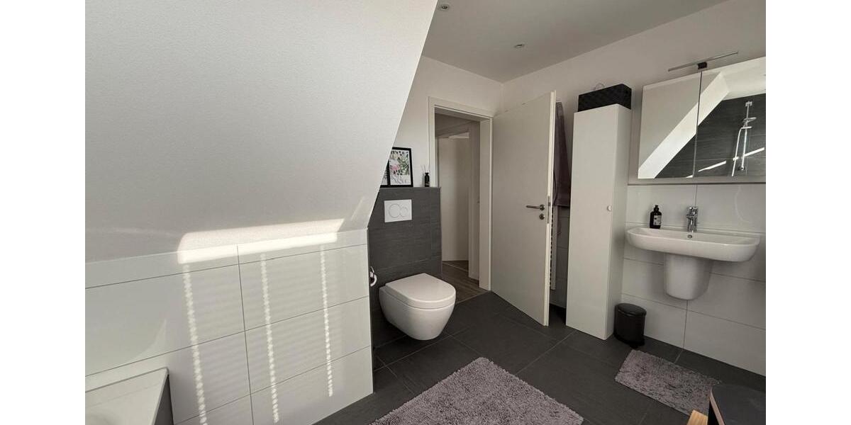 Dachgeschoßwohnung Warstein - 2 Zimmer, 82 m&sup2;, 780&euro; | Angebot:26008470