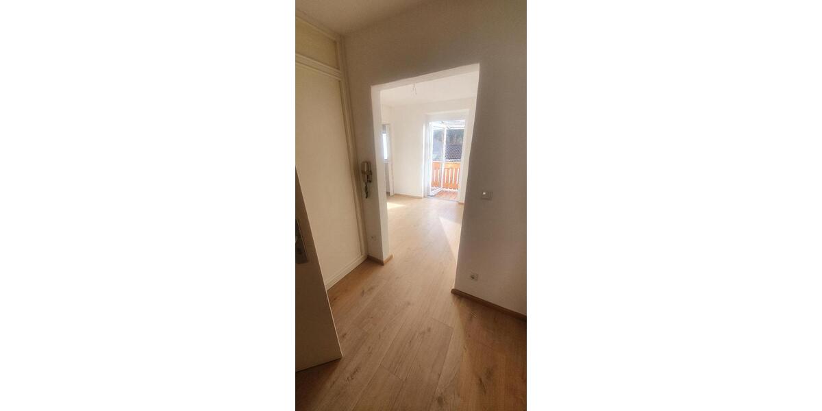Dachgeschoßwohnung Laaber - 3 Zimmer, 60 m&sup2;, 580&euro; | Angebot:24678420