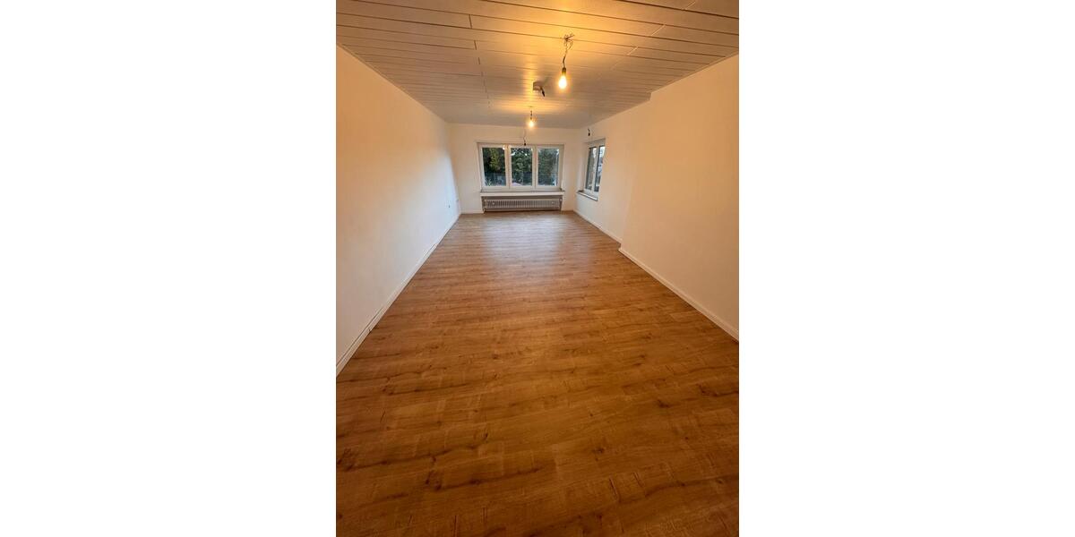 Doppelhaushälfte Grevenbroich - 5 Zimmer, 137 m&sup2;, 1.960&euro; | Angebot:25172572