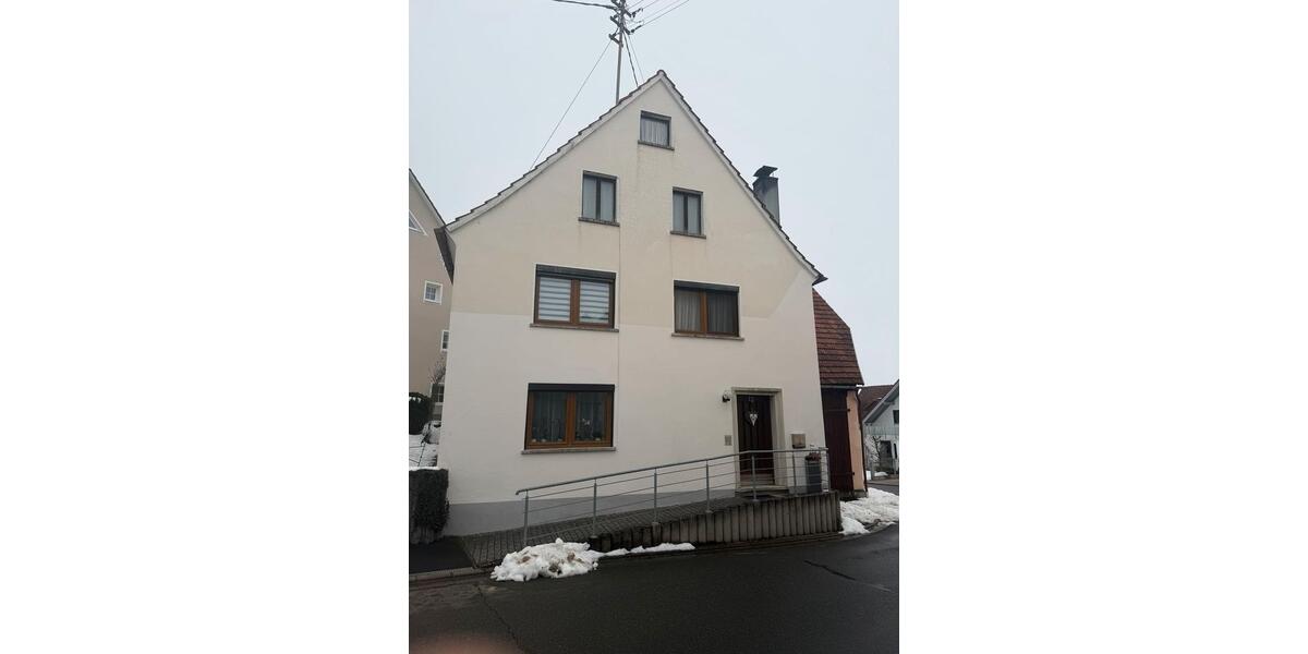 Einfamilienhaus Hiltpoltstein - 5 Zimmer, 130 m&sup2;, 650&euro; | Angebot:24815187
