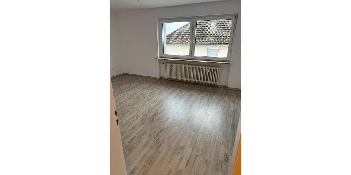 Etagenwohnung Pirmasens Niedersimten - 3.5 Zimmer, 125 m&sup2;, 690&euro; | Angebot:26592199