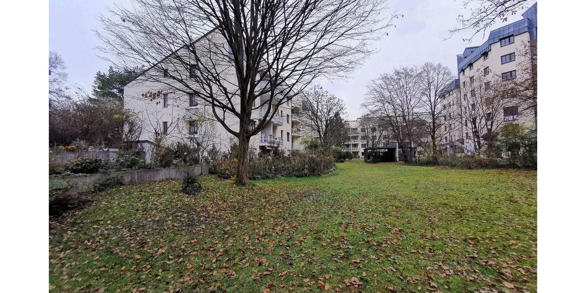 ERSTBEZUG nach MODERNISIERUNG: 2 Zimmer-Dachgeschosswohnung mit Blick über München... 2 zimmer