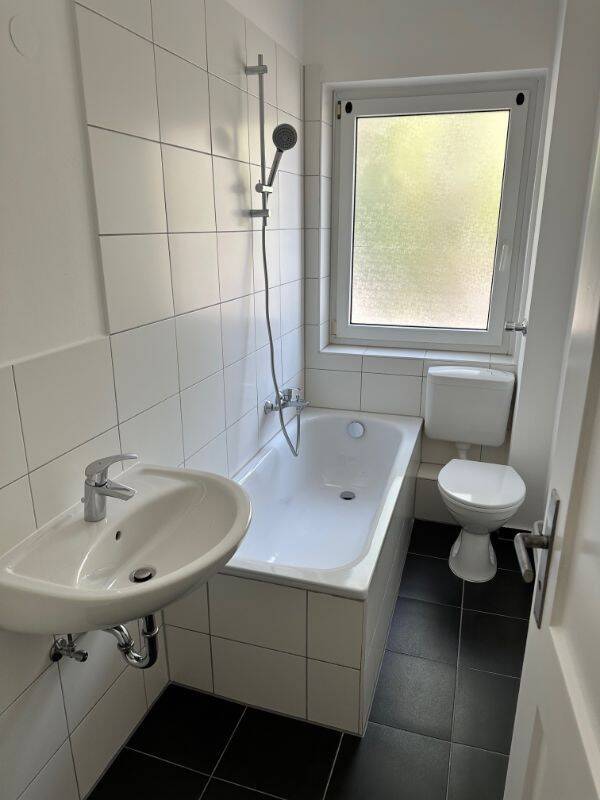 Helle, gepflegte 2-Zimmer-Wohnung zum 16.07. zu vermieten!